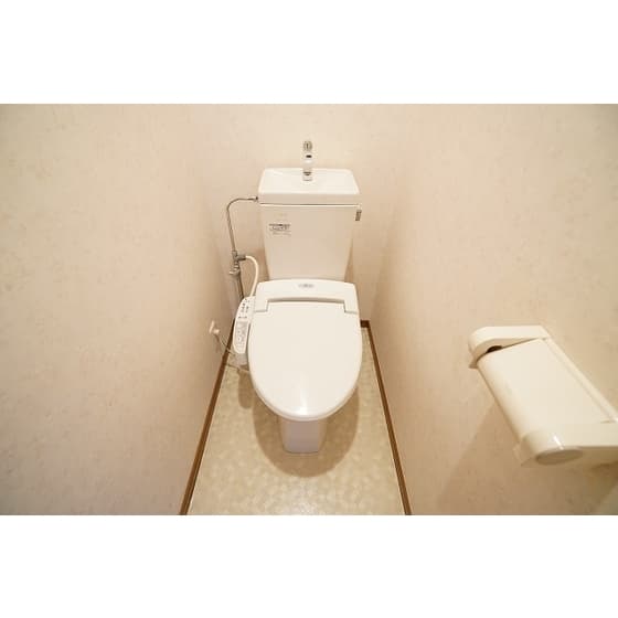 Room image 10