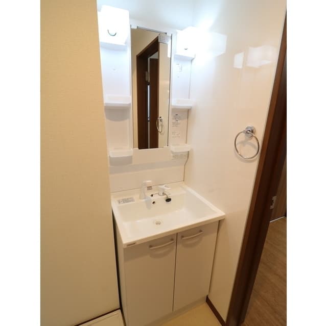 Room image 12
