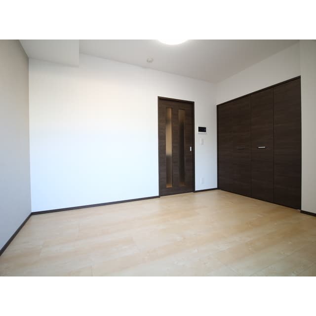 Room image 15