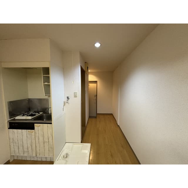 Room image 11