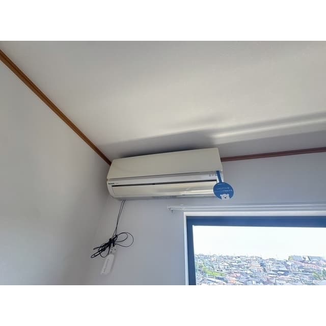 Room image 15