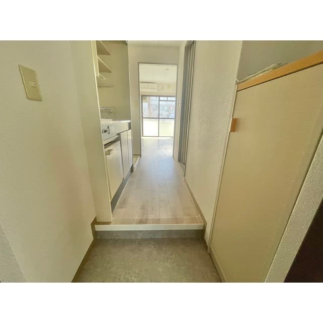Room image 13
