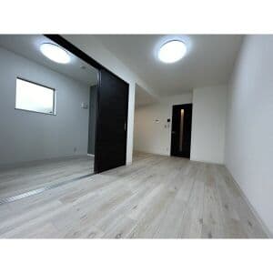 Room image 15