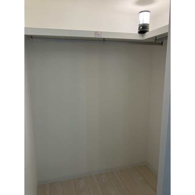 Room image 16