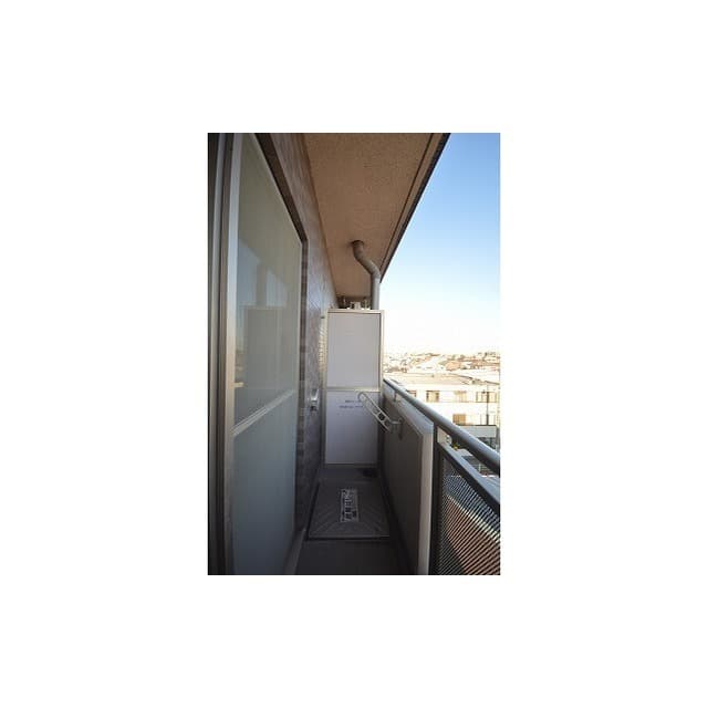 Room image 10