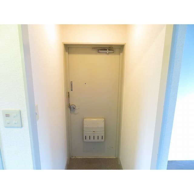 Room image 15