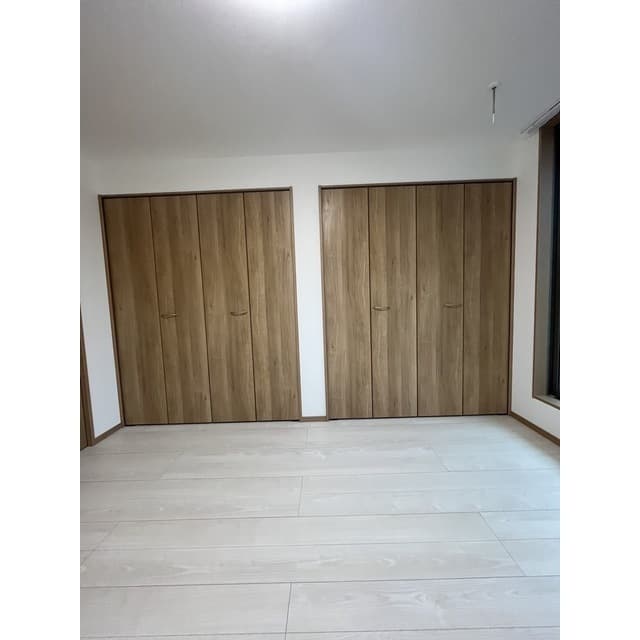 Room image 15