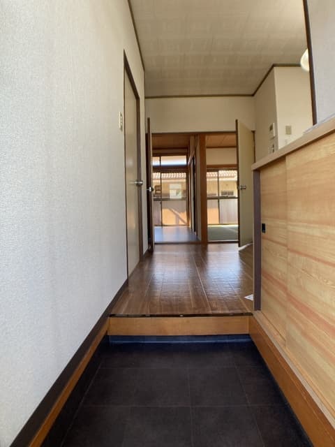 Room image 14