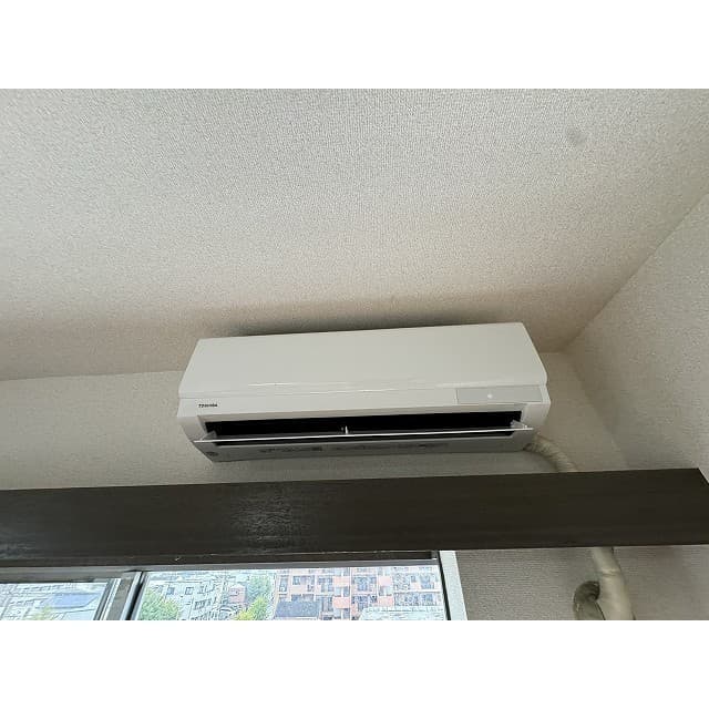 Room image 15