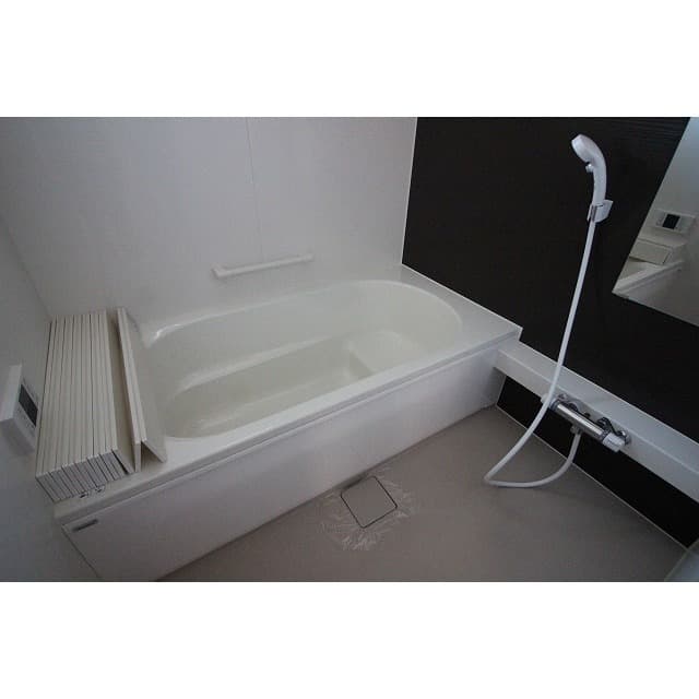 Room image 12