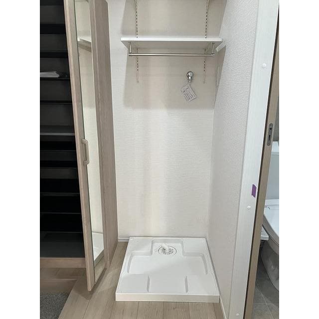 Room image 13