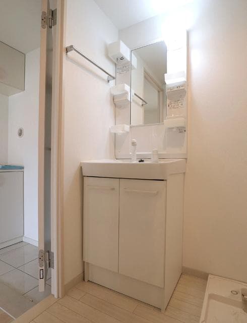 Room image 10