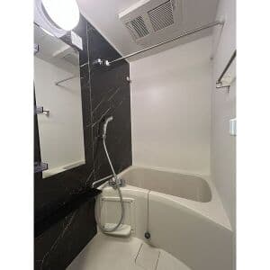 Room image 13