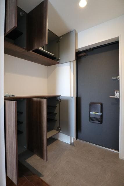 Room image 11