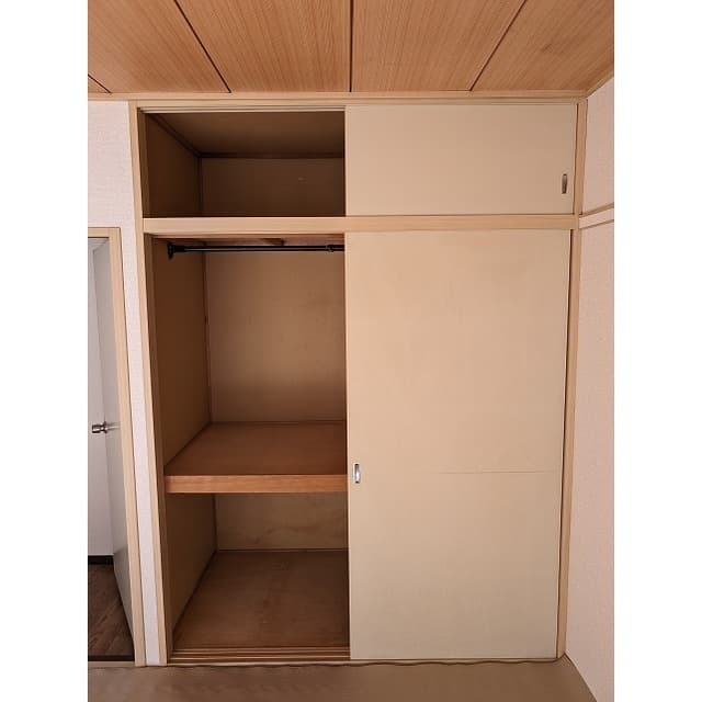 Room image 13