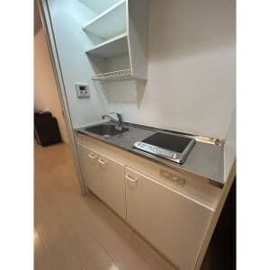 Room image 8