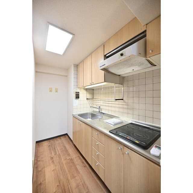 Room image 11