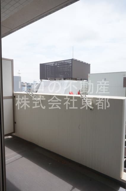 Room image 12