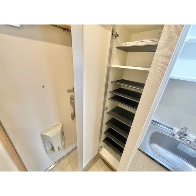 Room image 14