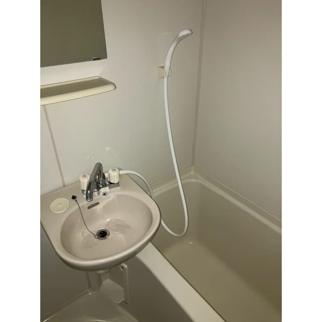 Room image 15