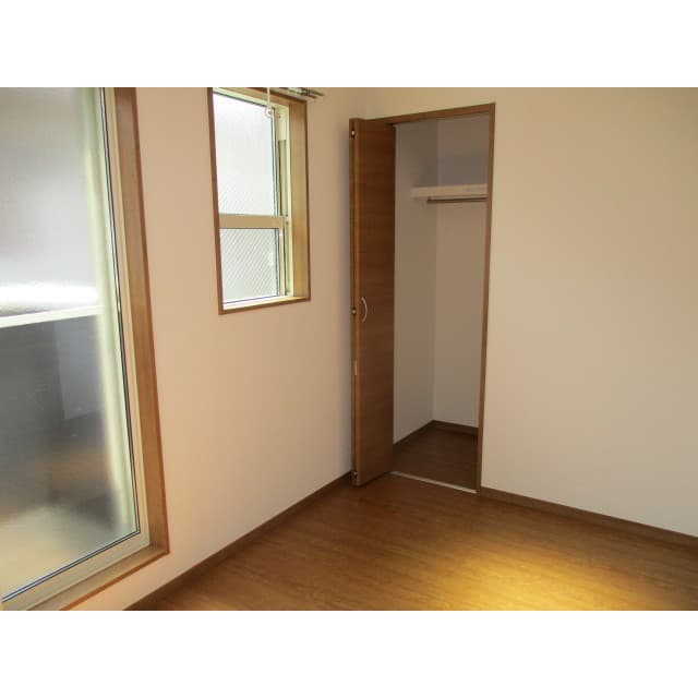 Room image 13