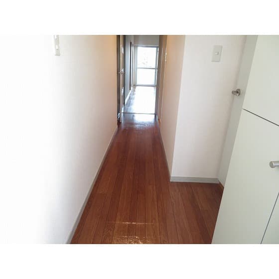 Room image 15