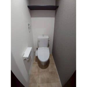 Room image 10