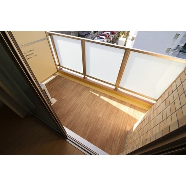 Room image 11