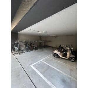 Room image 8