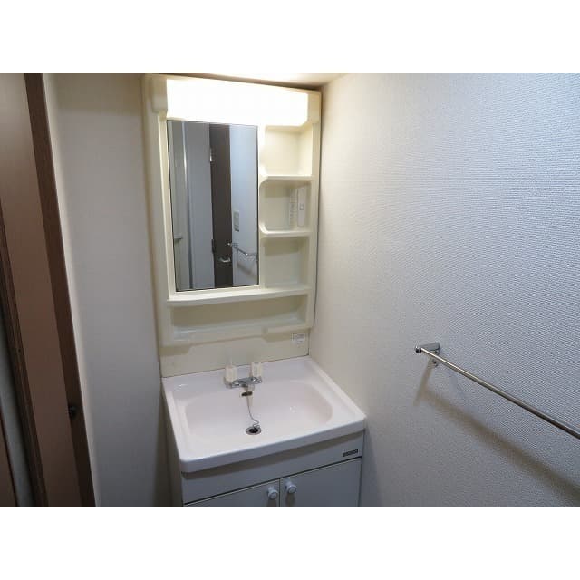 Room image 11