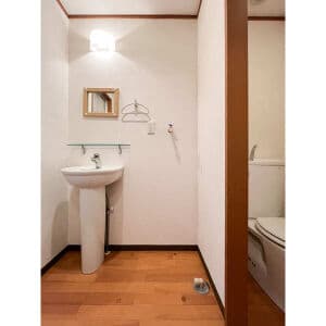 Room image 15