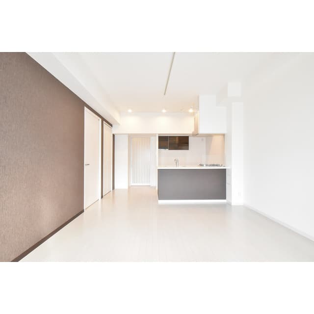 Room image 16