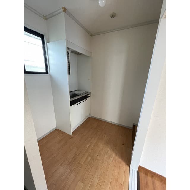 Room image 13