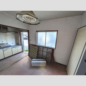 Room image 13