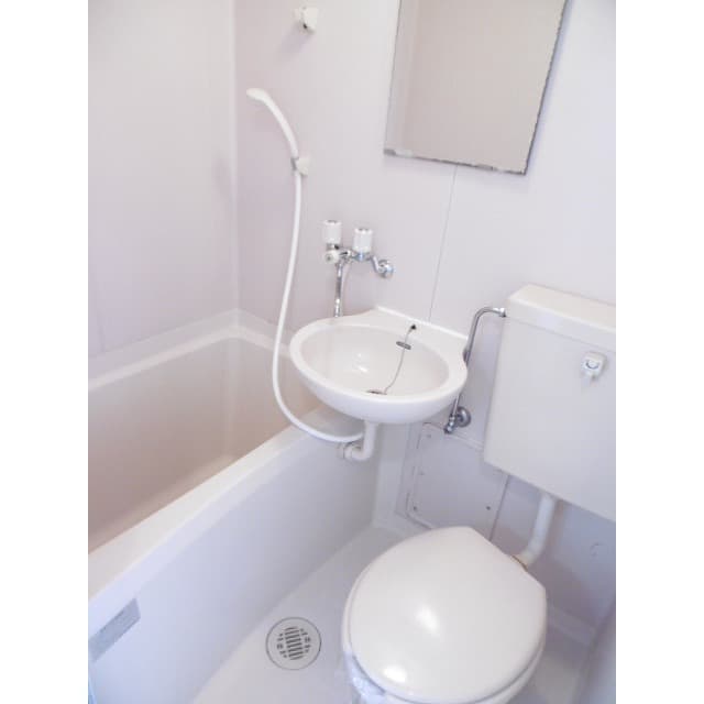 Room image 9