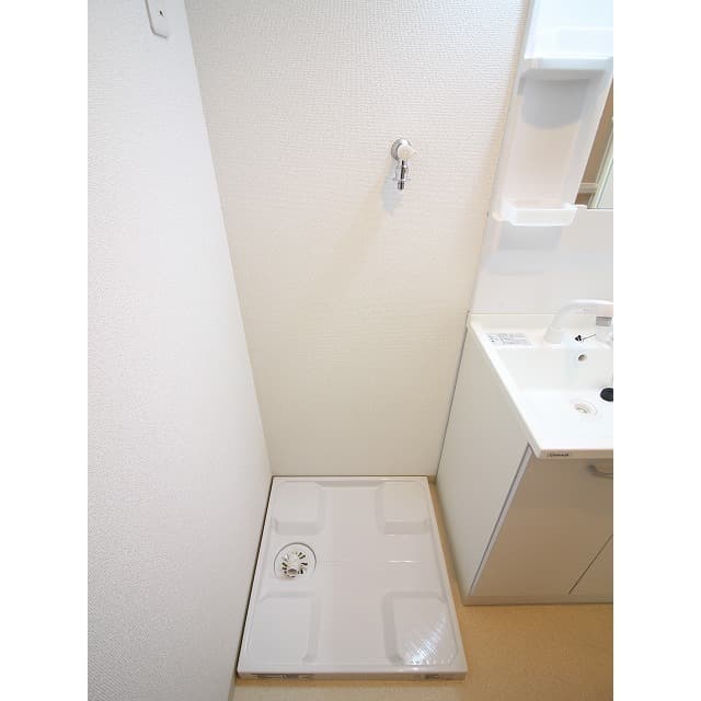 Room image 13