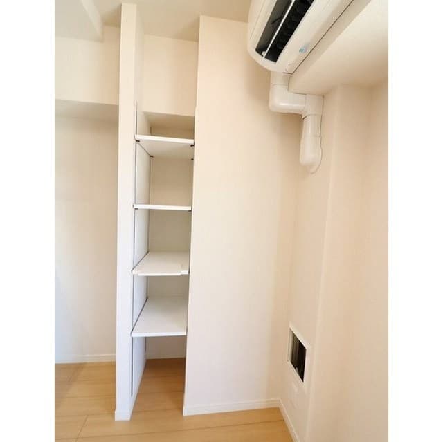 Room image 14