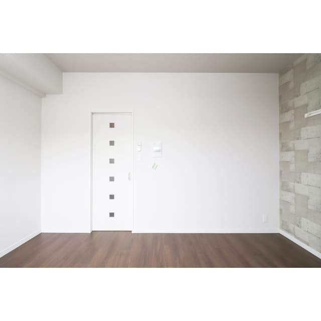 Room image 15