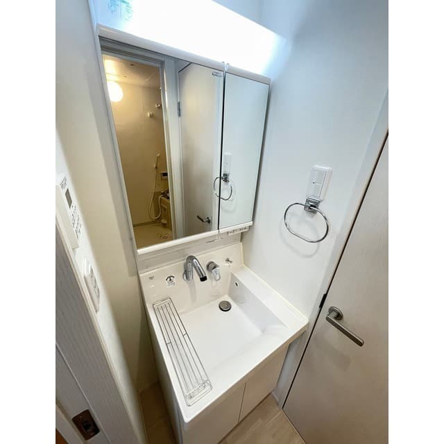 Room image 9