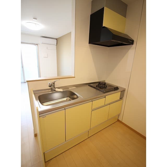Room image 9