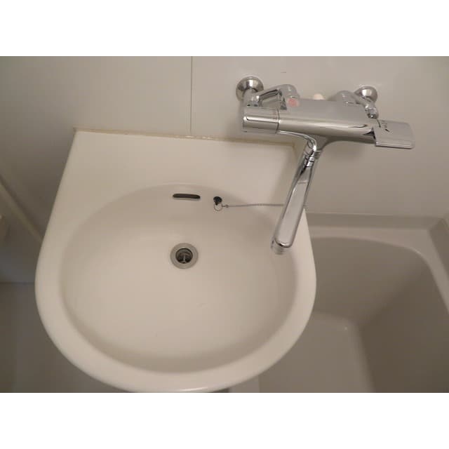 Room image 12