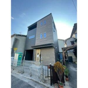 Main exterior of Anshin+FamM Kawara Castle 20-1001