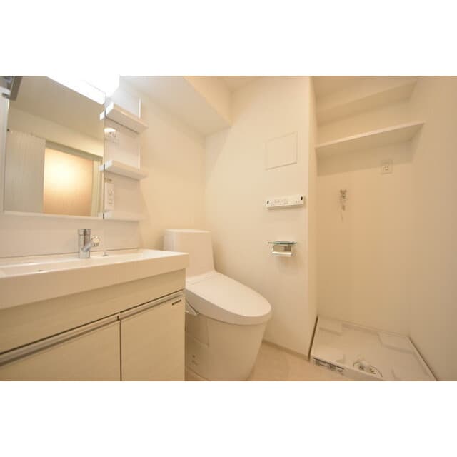 Room image 15