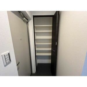 Room image 13