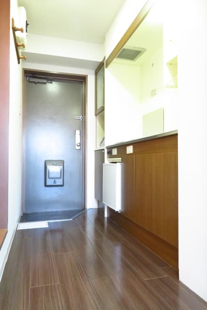 Room image 11