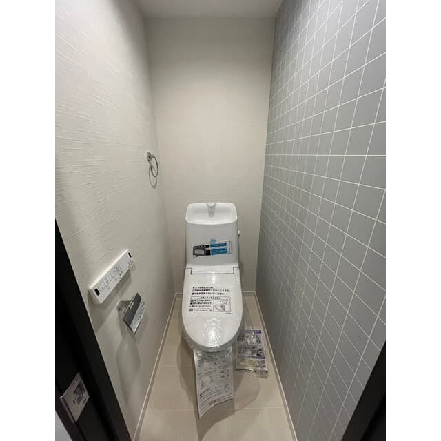 Room image 15
