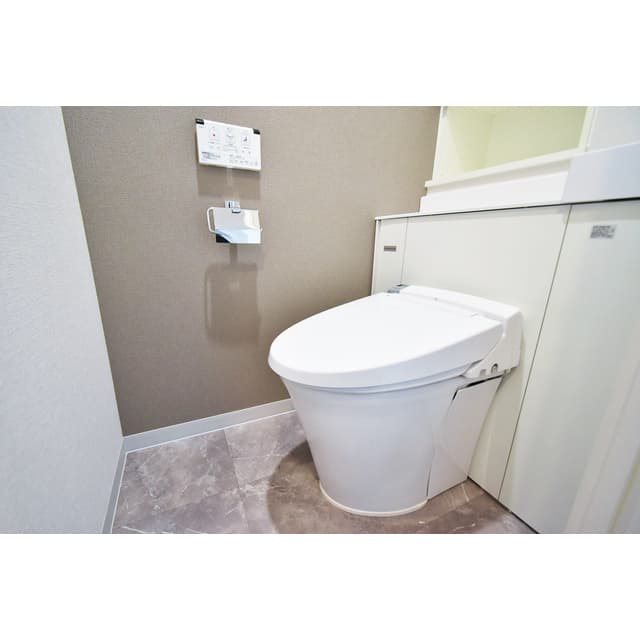 Room image 14