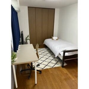 Room image 8