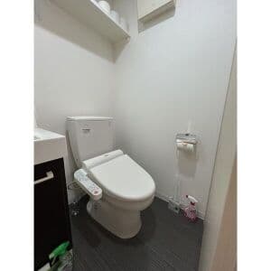 Room image 15