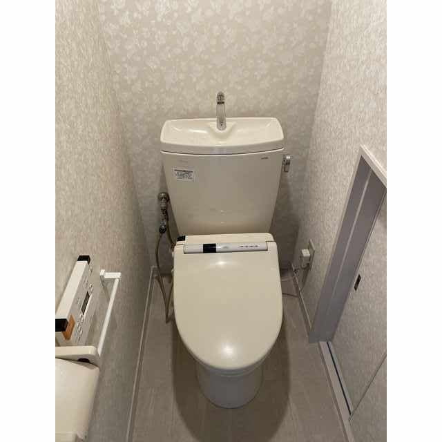 Room image 8